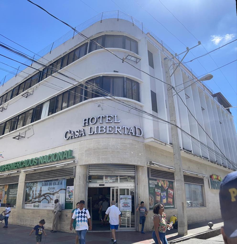 Hotel Libertad At Historic Main Street Santo Domingo Exterior foto